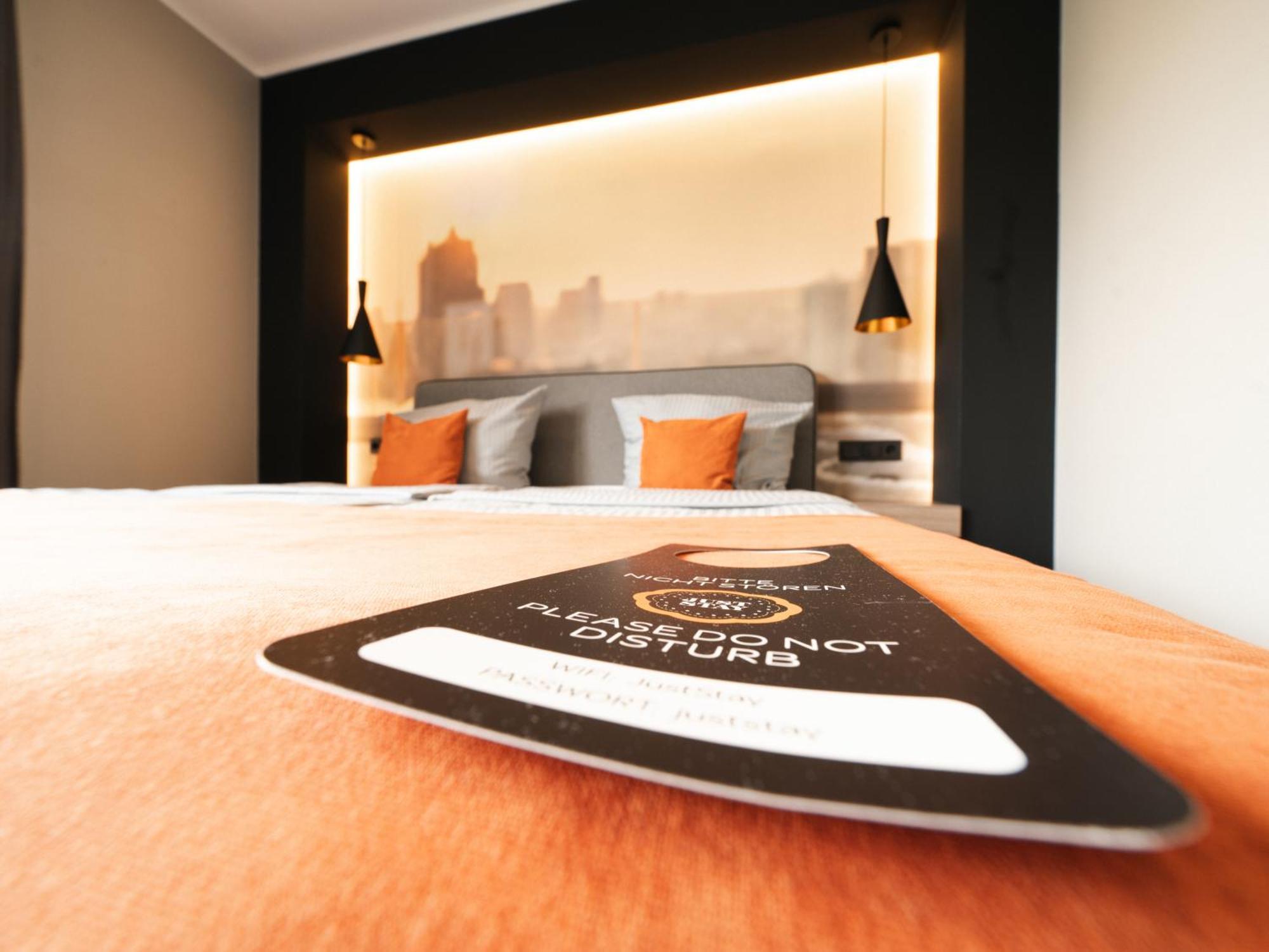 Juststay & Essen