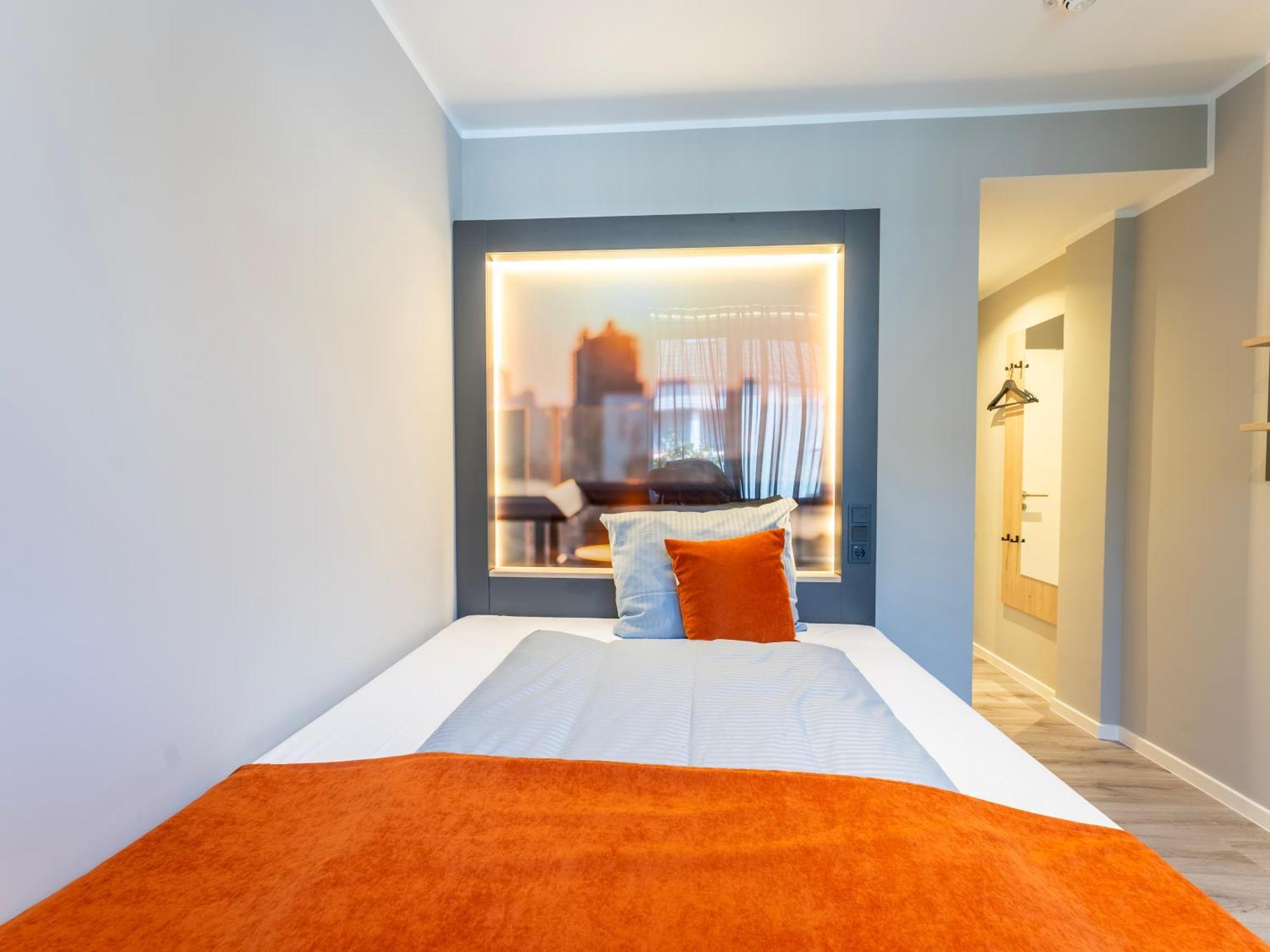 Juststay & 3*